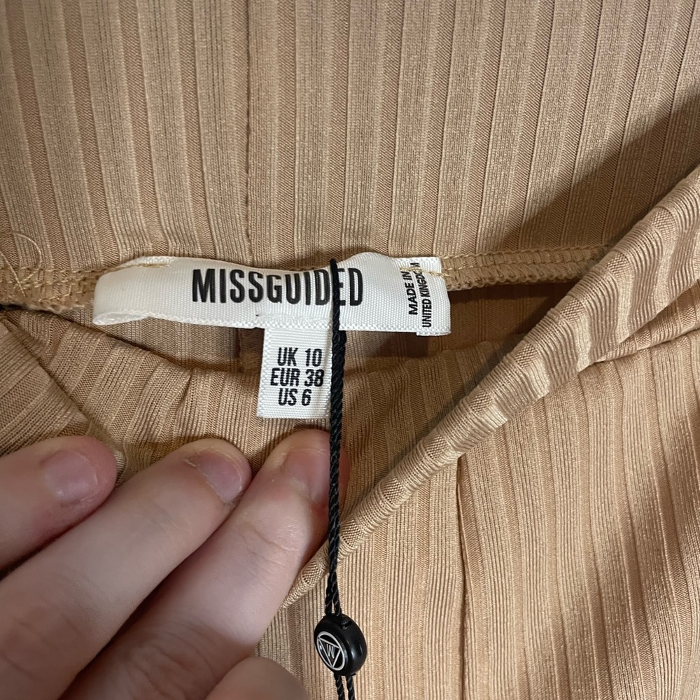 MISSGUIDED - NWT HIGH WAISTED RIBBED LEGGING - Picture 4 of 8